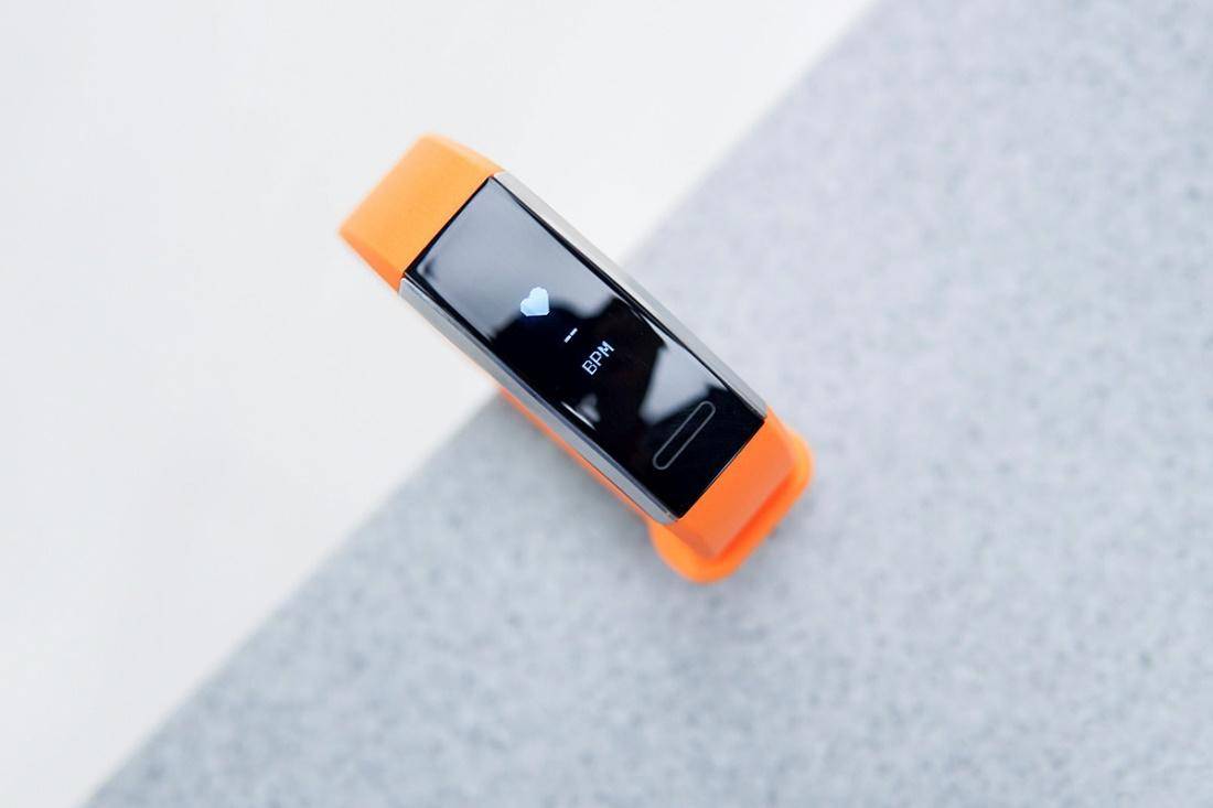 华为手环，健康生活的智能计步伴侣